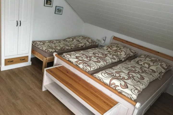 Room 3 of 3