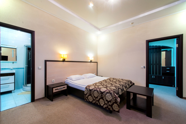 Room 6 of 21