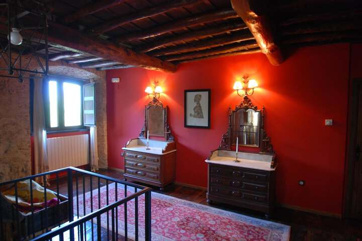 Room 16 of 47