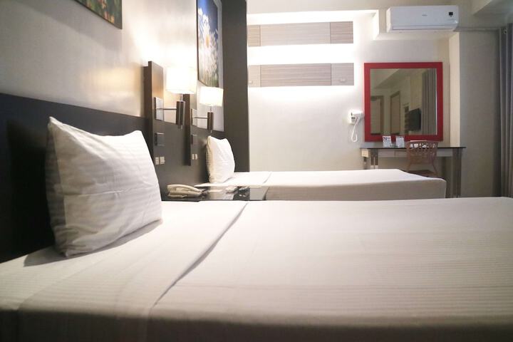 Room 10 of 19
