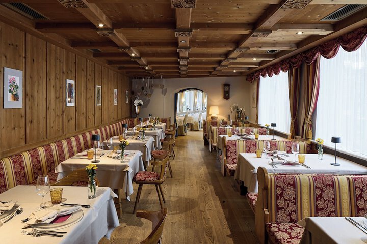 Dining 69 of 121