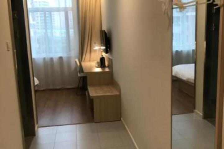 Hanting Hotel Shanghai Zhenguang