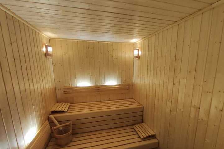 Spa 44 of 53