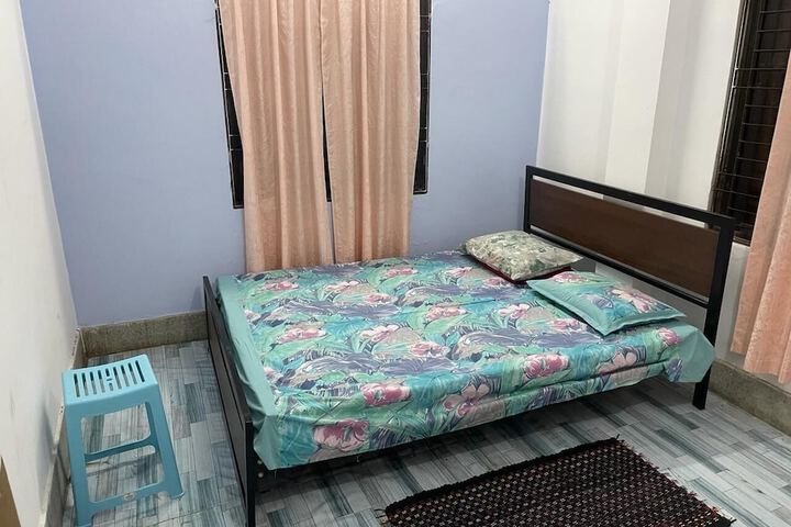 Room 1 of 18