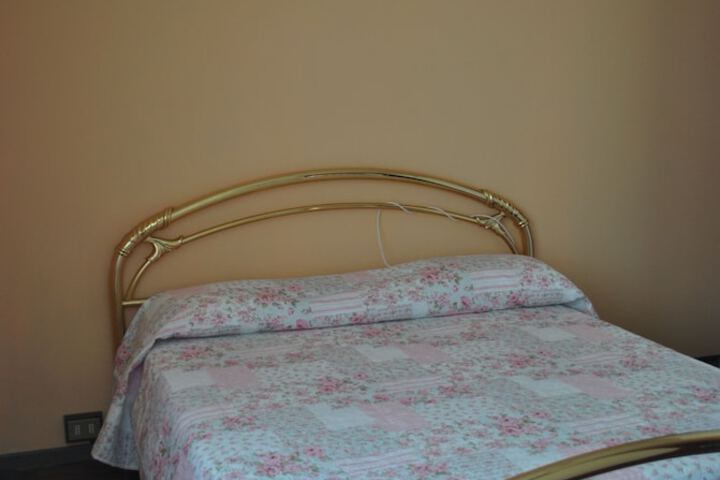 Room 11 of 12