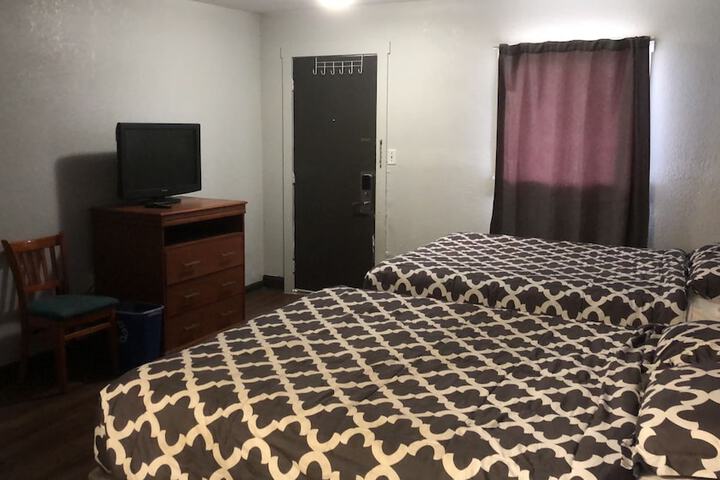 Room 9 of 12