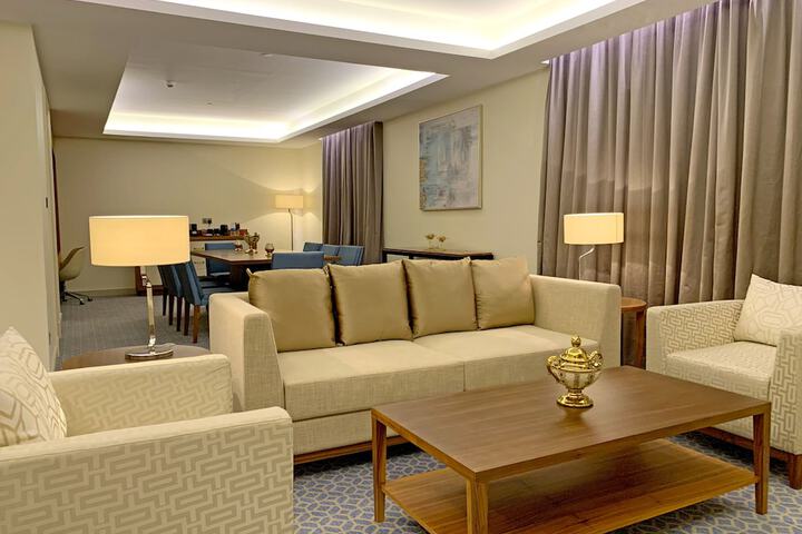 Room 33 of 83