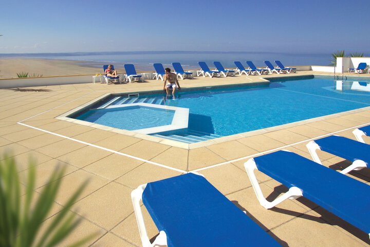 Pool Hotel