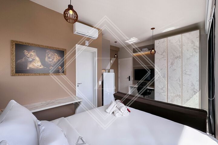 Room 16 of 18