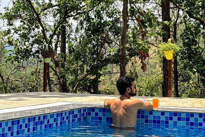 Pool 44 of 69
