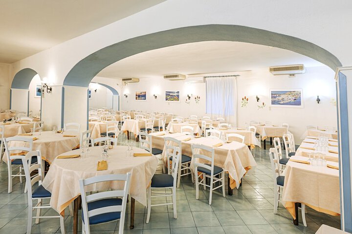 Dining 74 of 89