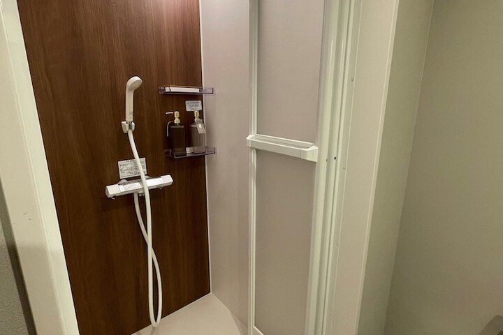 Room 17 of 18