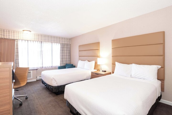 Room 3 of 36