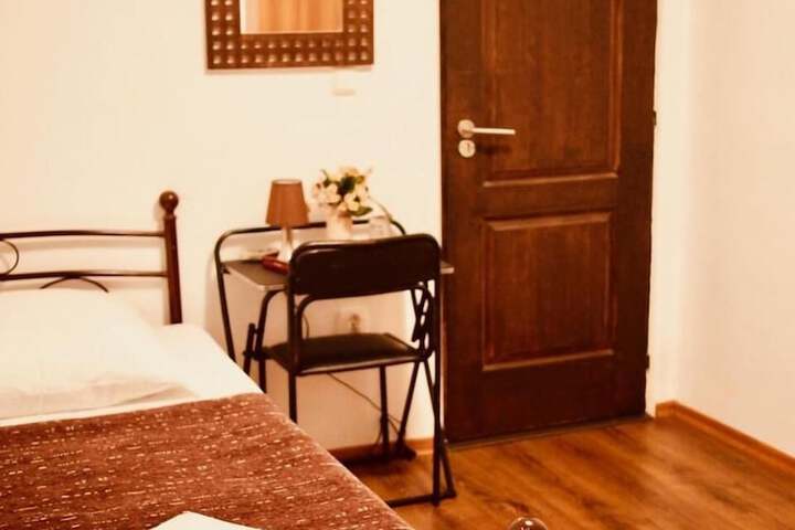 Room 16 of 23