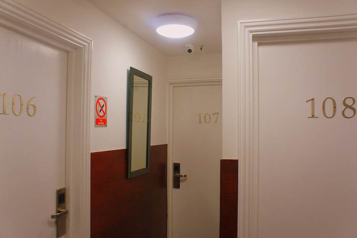 Ballroom/Hall 123 of 127
