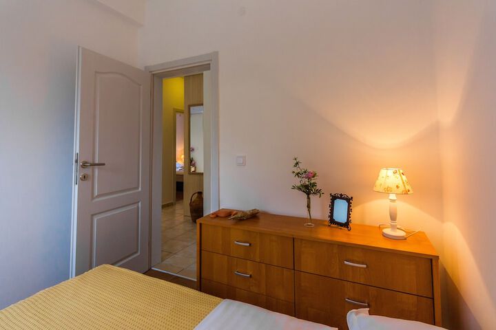 Room 60 of 100
