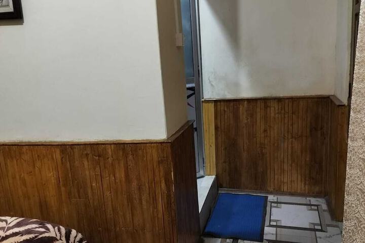 Room 62 of 77