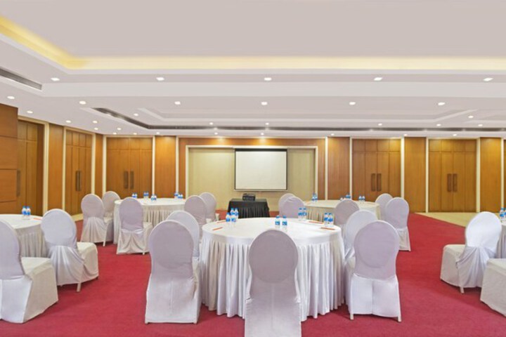 Ballroom/Hall 40 of 46
