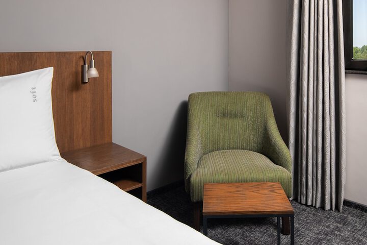Room 17 of 54