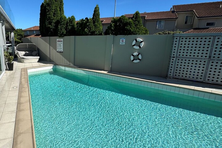Pool 85 of 115