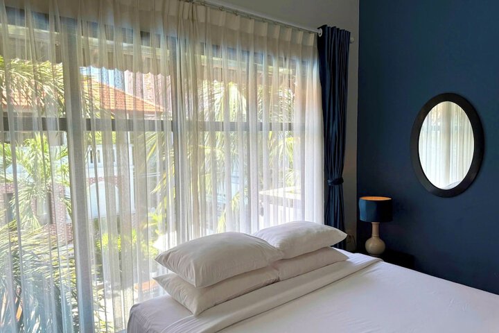 Room 5 of 84