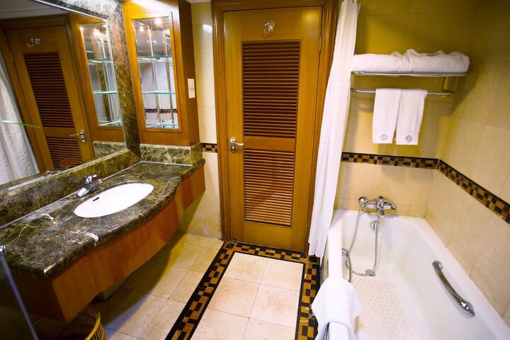 Bathroom Photo