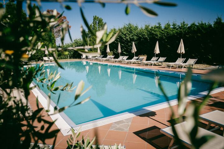 Hotel with Pool