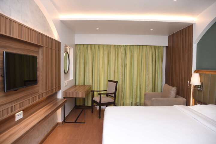 Room 48 of 143