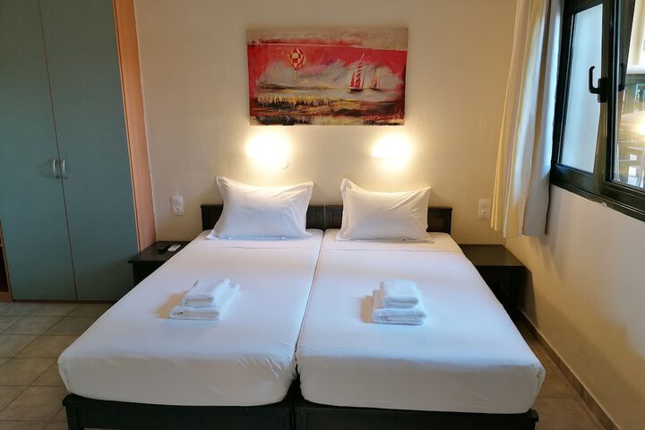 Room 13 of 134
