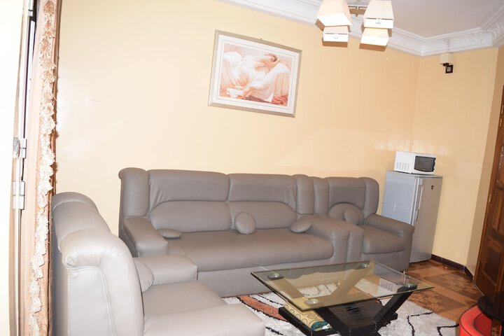 Room 10 of 17