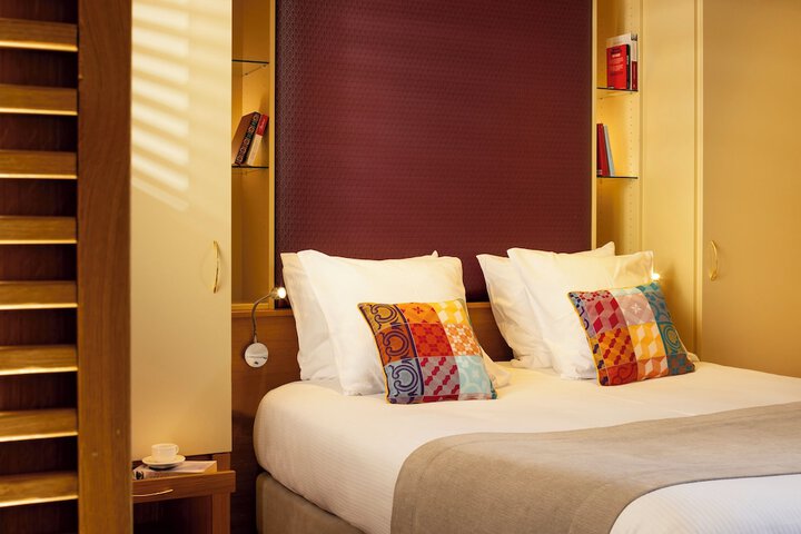 Room 4 of 52