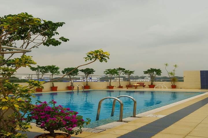Hotel with Pool