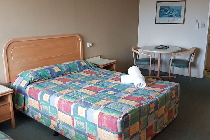 Room 6 of 45