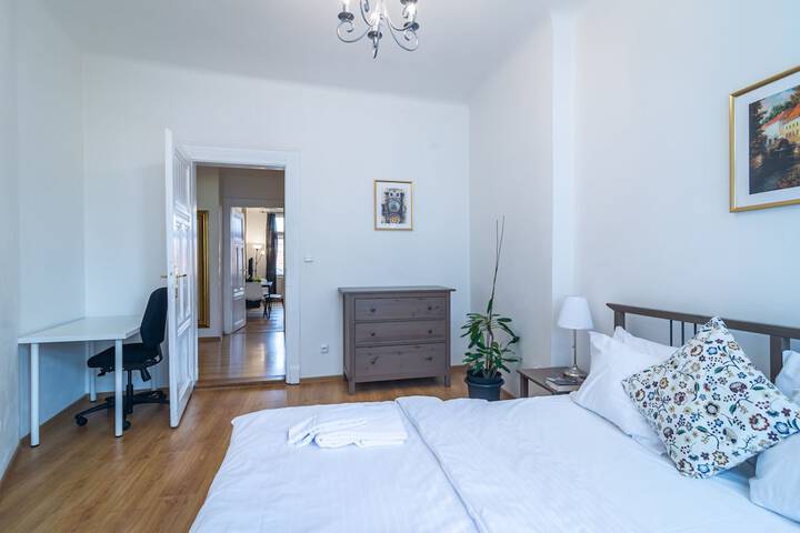Room 42 of 236