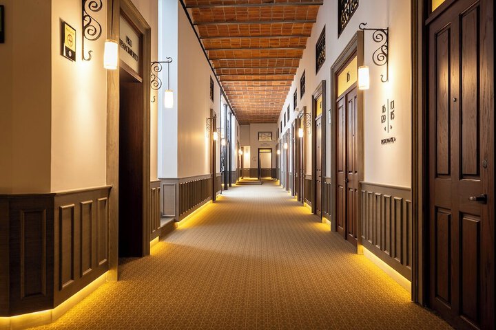 Ballroom/Hall 75 of 88