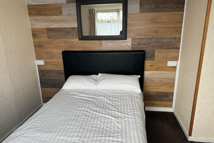 Room 11 of 156