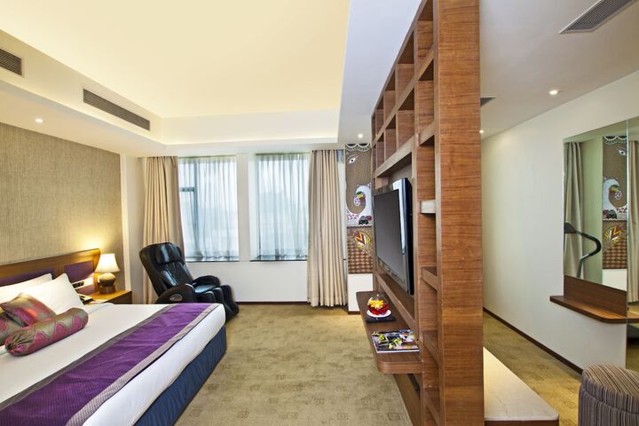 Room 18 of 53
