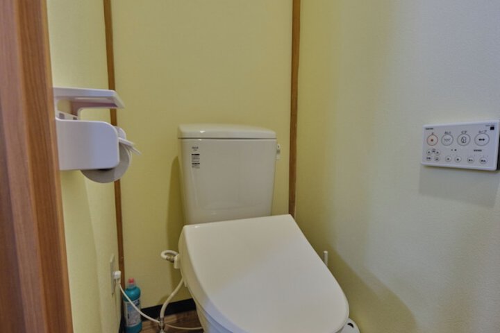 Room 33 of 80