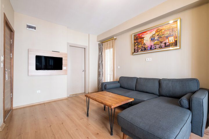 Room 12 of 72
