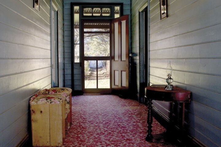 Room 8 of 12