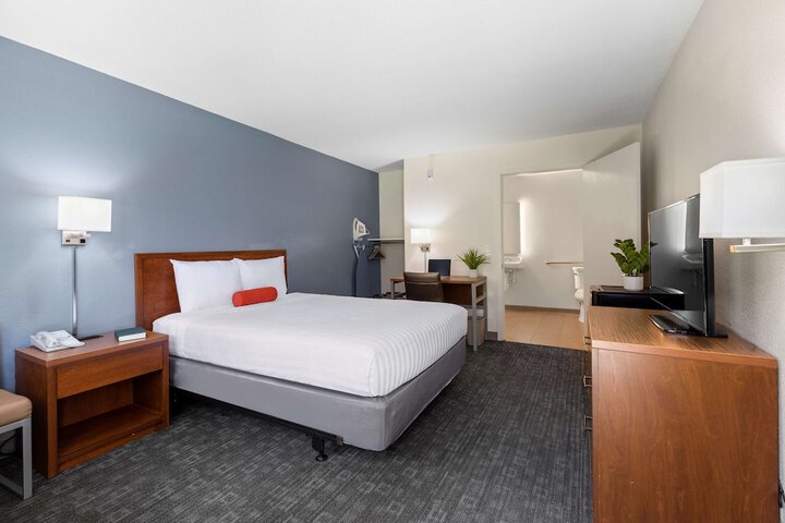 Room 15 of 26