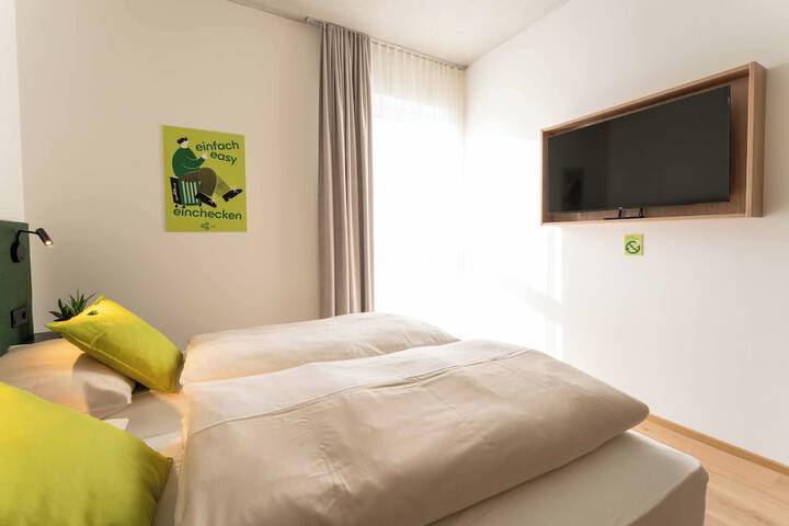 Room 11 of 26