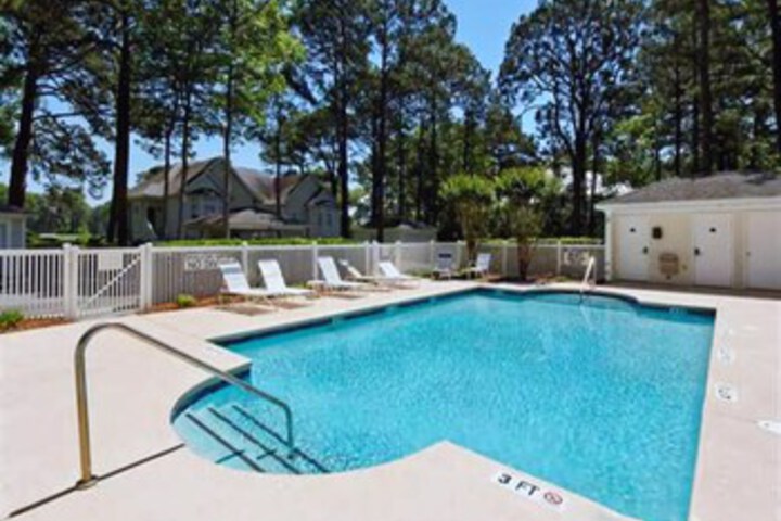 Pool 23 of 41