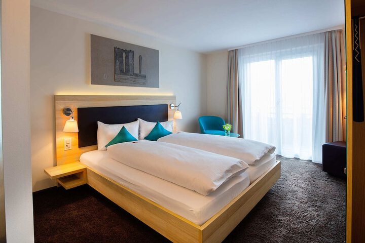Room 14 of 50