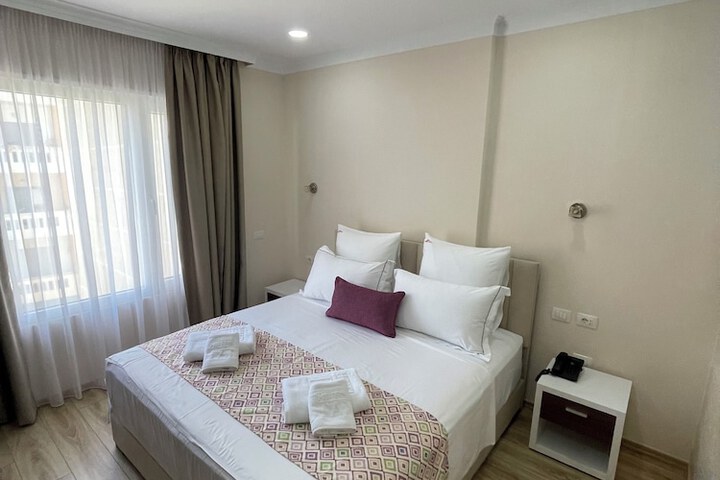 Room 36 of 191
