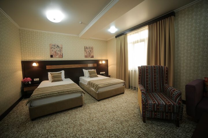 Room 8 of 44