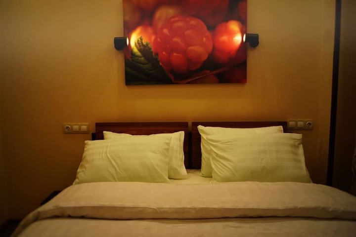 Room 4 of 13