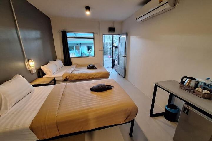 Room 18 of 38