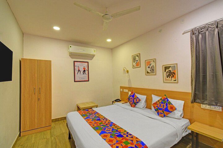 Room 10 of 27