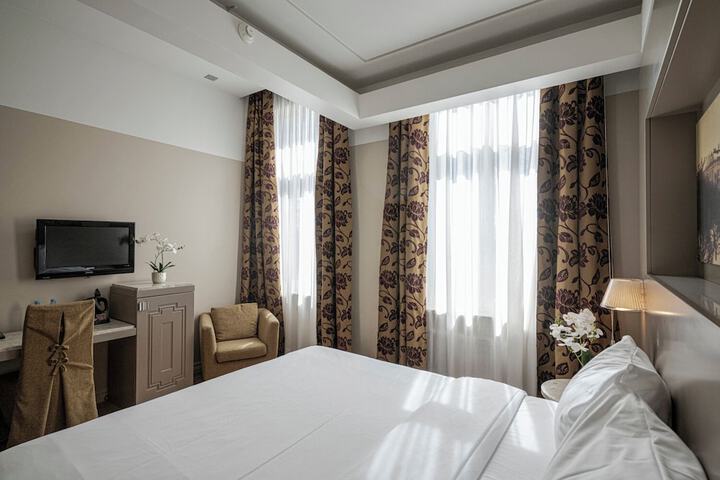 Room 37 of 85